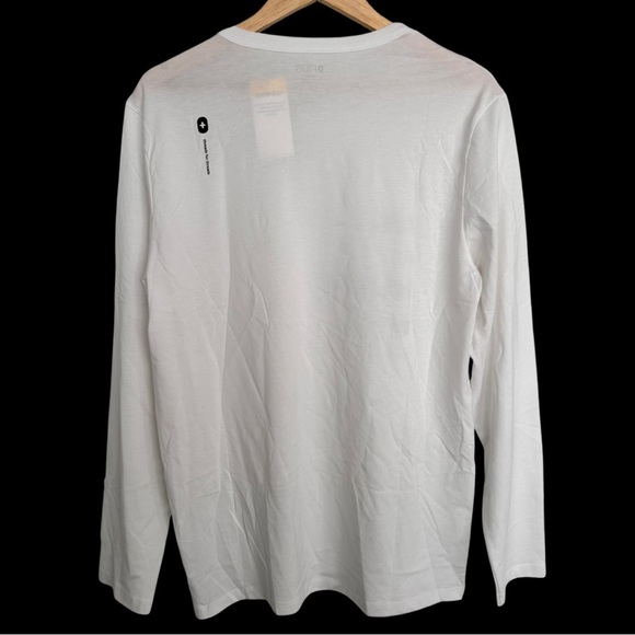 Figs White Long Sleeve Underscrub T- Shirt SZ Medium Super Soft Nurse NWT - Picture 9 of 10